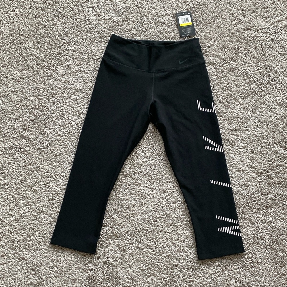 Nike Legend cropped Training Leggings